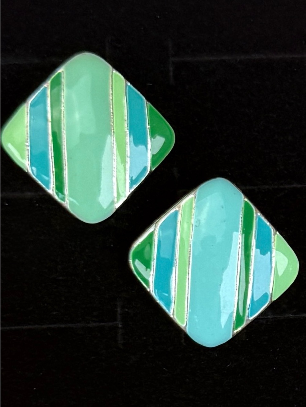 Beautiful, Silvertone blue green clip on earrings